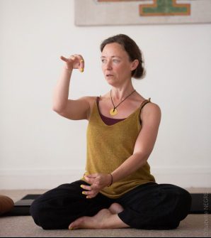sophie yoga hypnose ligne droite